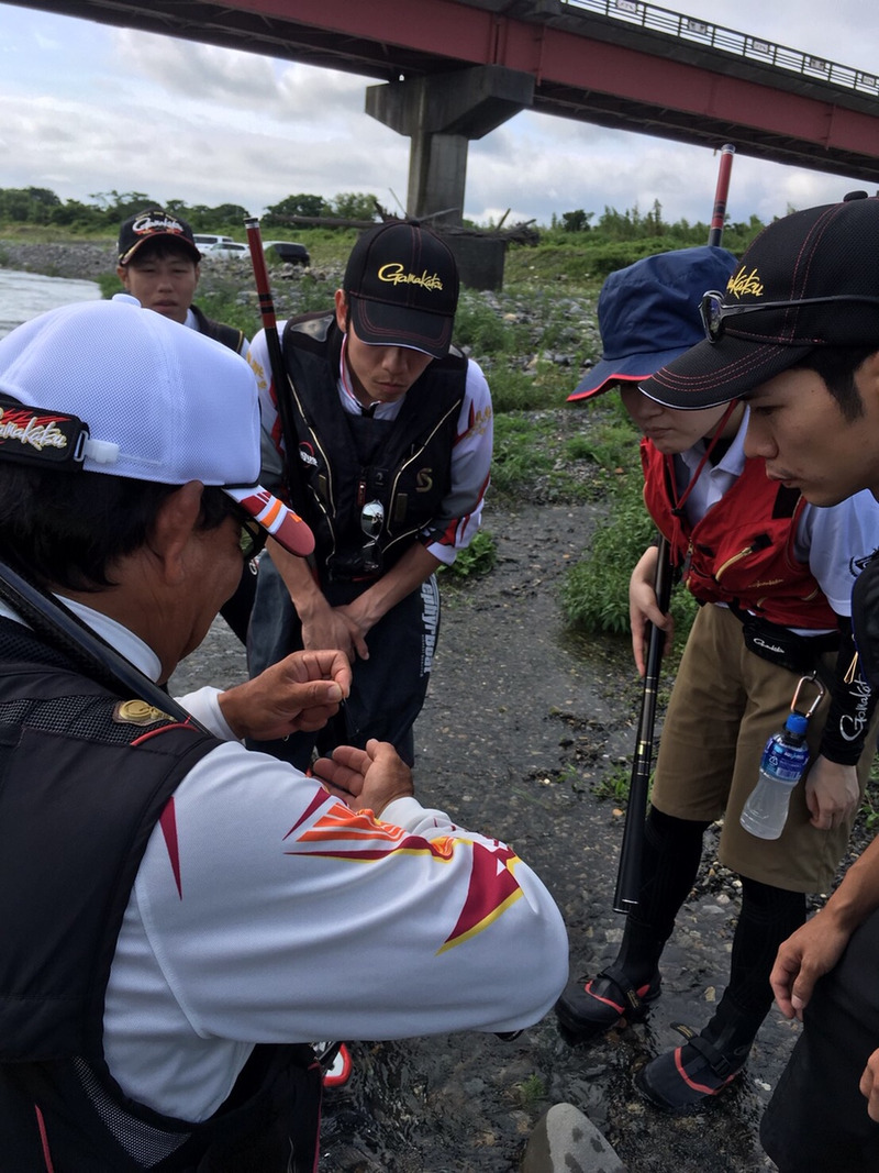 スタッフ鮎釣り勉強会in安曇川 つり具豊富フィッシングイチバン エイト大阪 神戸 京都の大型釣具店 スタッフ鮎釣り勉強会in安曇川 つり具豊富フィッシングイチバン エイト大阪 神戸 京都の大型釣具店