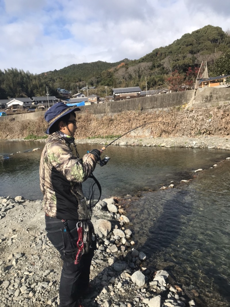 芥川マスつり場