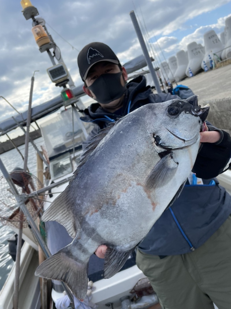 今年の初釣りにサンバソウ