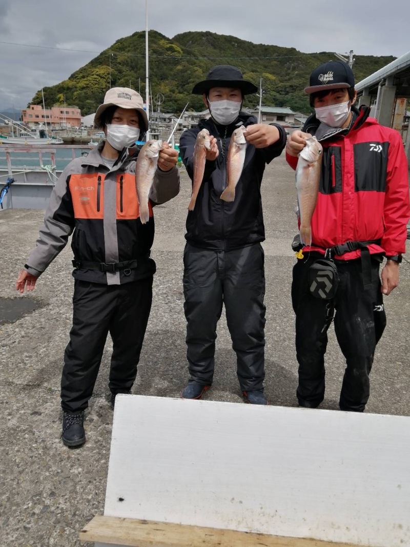 シロアマダイ