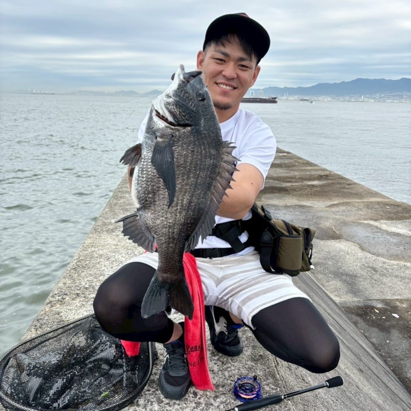 初夏ヘチ釣り