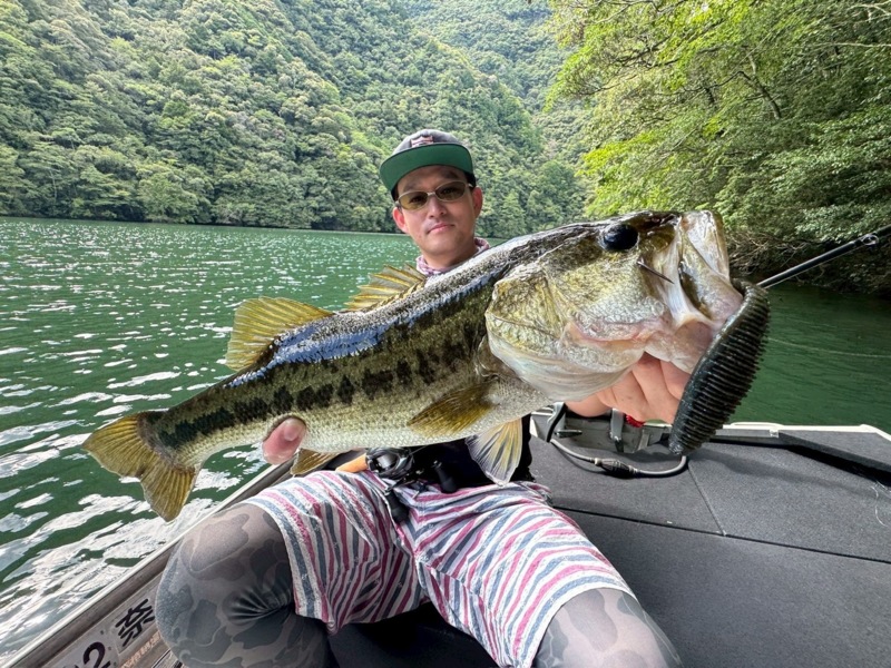 バス担当七色ダム釣行