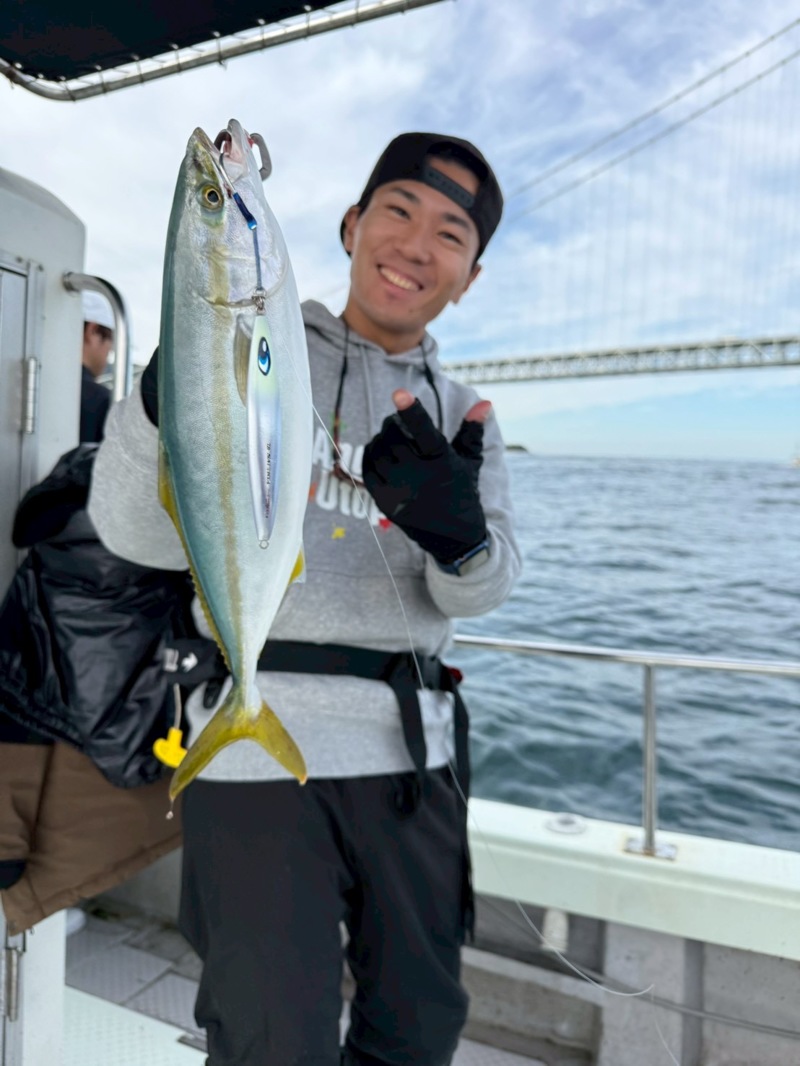 明石沖のジギング船「マイスタイル」でサワラ・ハマチ釣果