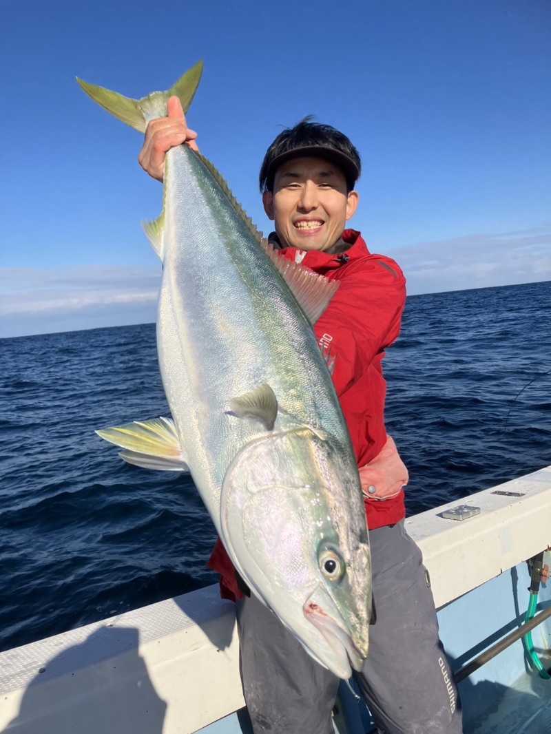 兵庫県香住沖の船からの落とし込み釣りでブリ・ヒラマサ釣果