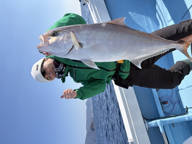 愛媛県愛南町外泊「海弘丸」五目ジギングでカンパチ釣果