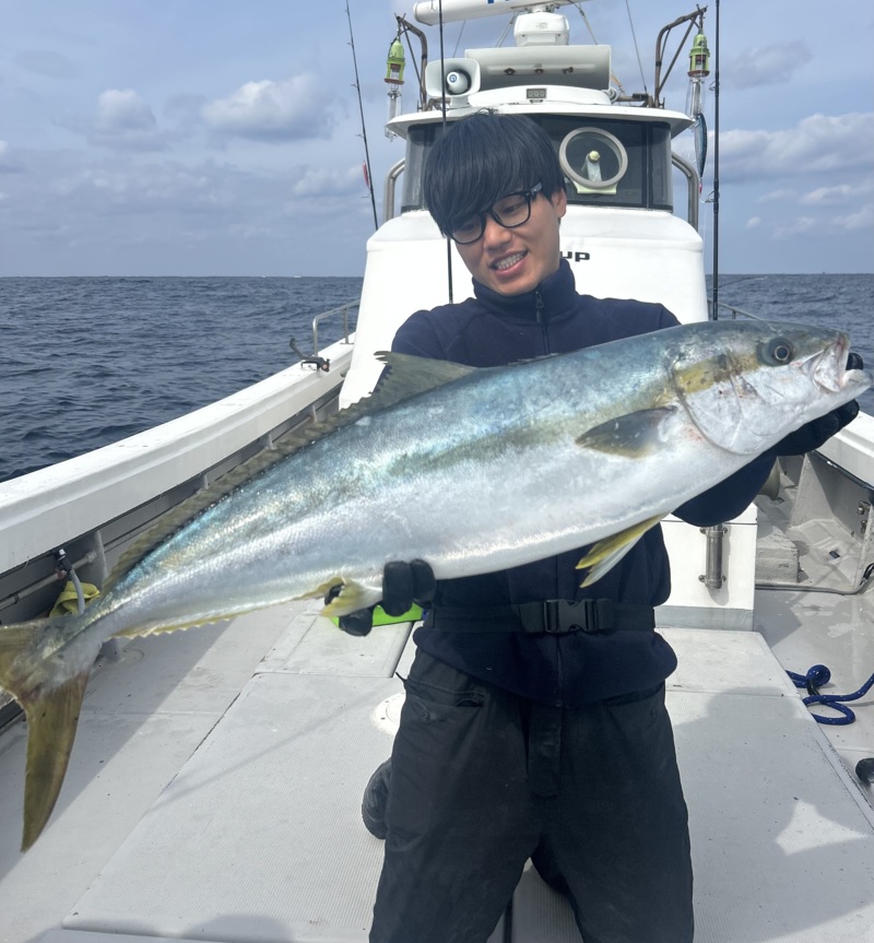 福岡県宗像市神湊港「征海丸」キャスティングでヒラマサ釣果