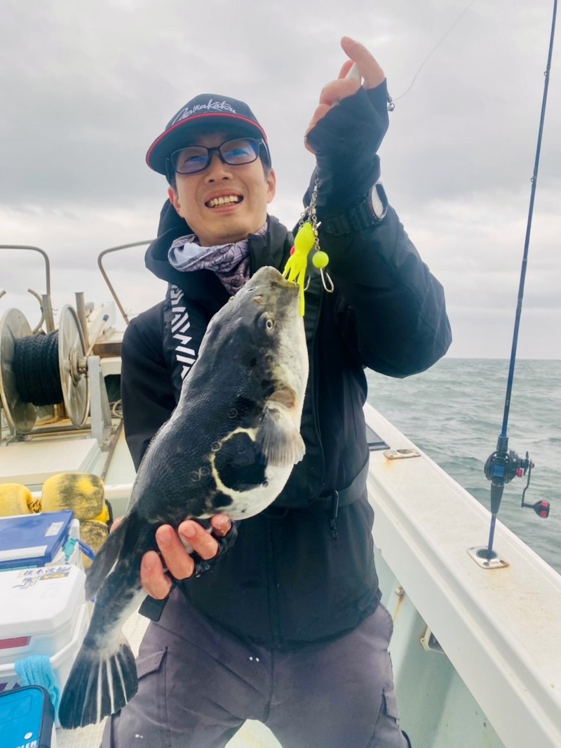 三重県鳥羽市相差 魚勘丸 トラカットウ釣りでトラフグ釣果