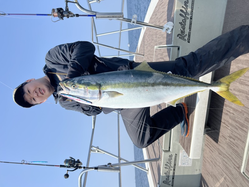 京都府宮津「EBISU」ジギングでのブリ釣果