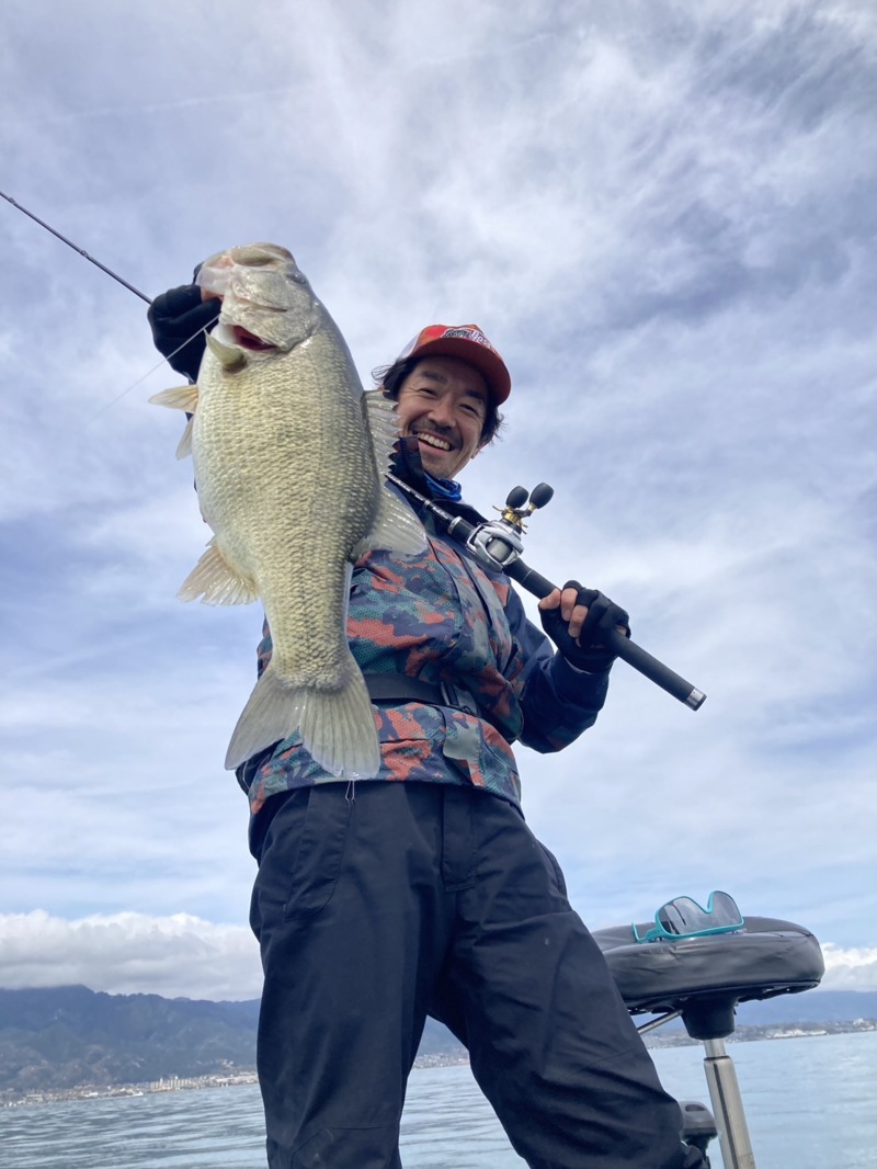 滋賀県琵琶湖のレンタルボートでブラックバス釣果