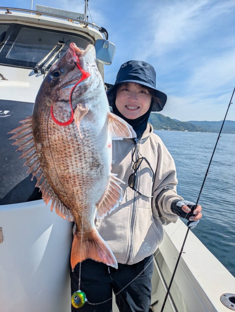 兵庫県東二見「海豚」から明石の鯛ラバ釣果