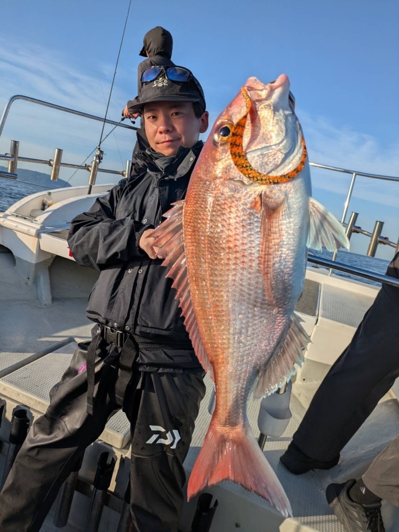 兵庫県東二見「海豚」から明石の鯛ラバ釣果