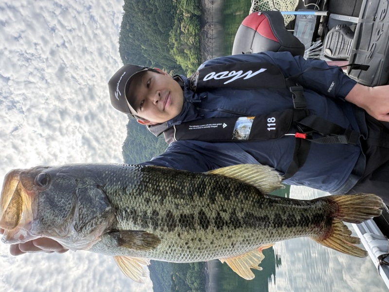 奈良県池原ダムのレンタルボートでブラックバス釣果