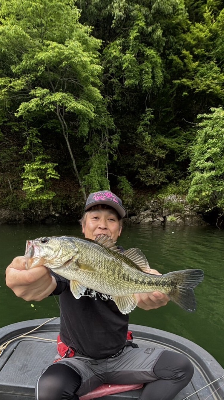 奈良県七色ダム「スロープロクマル」のブラックバス釣果