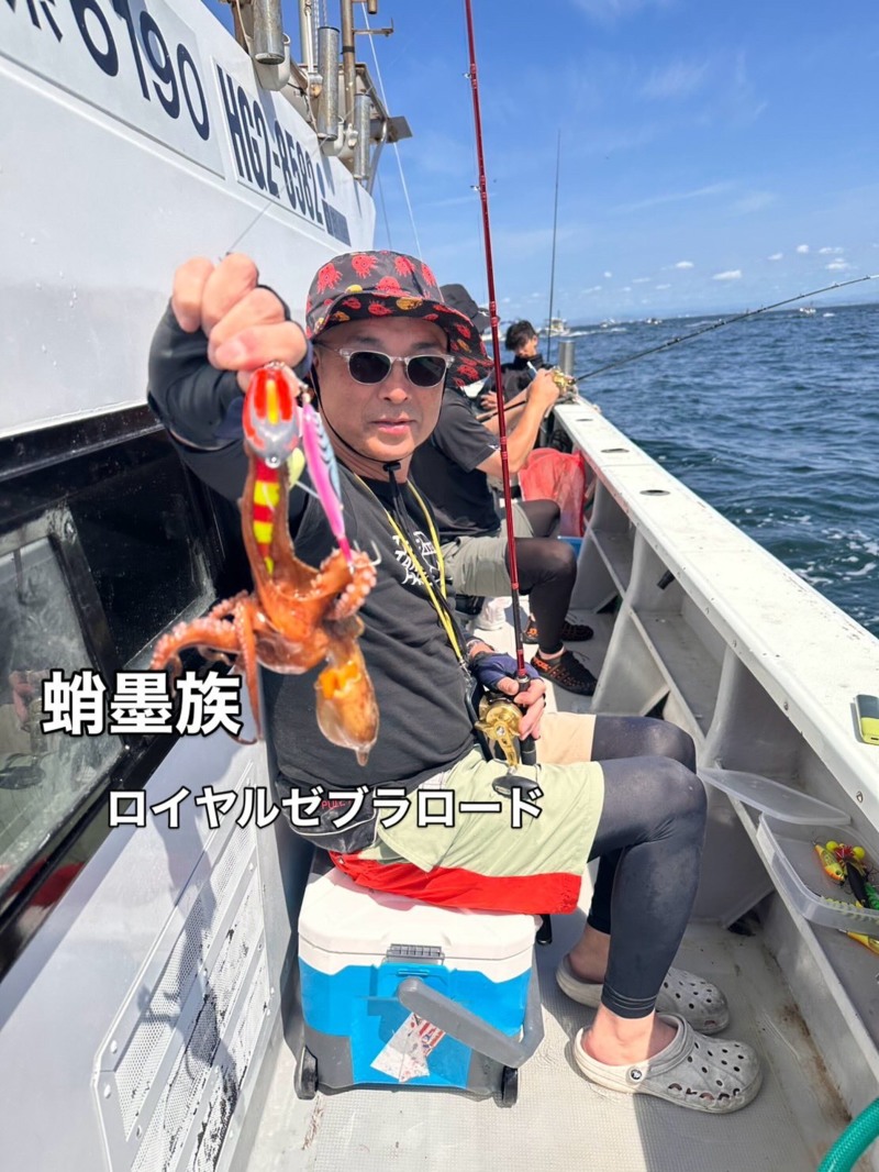 兵庫県淡路島沖で「栄真丸」のタコ釣果