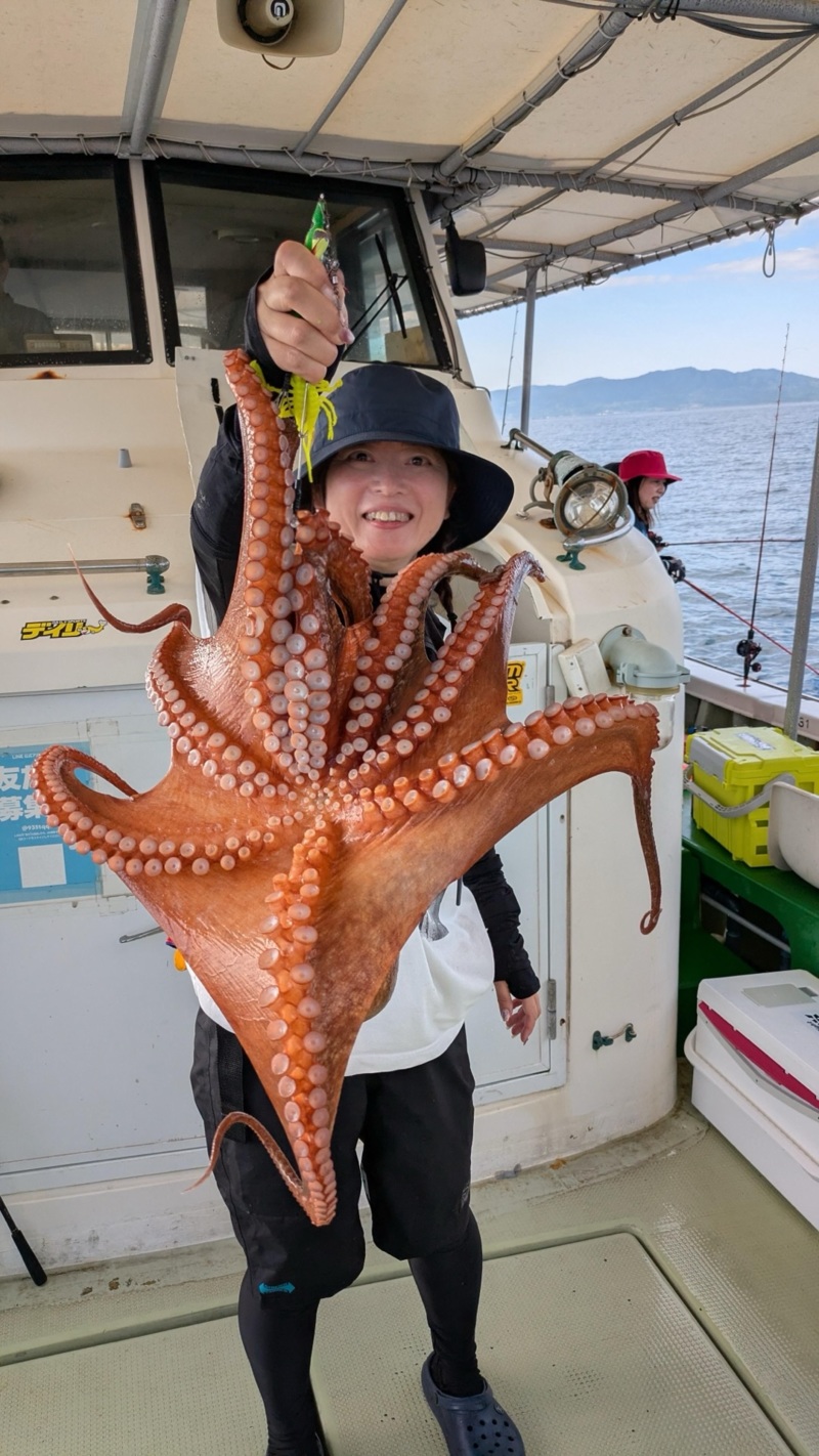兵庫県明石市「丸松乗合船」タコの釣果