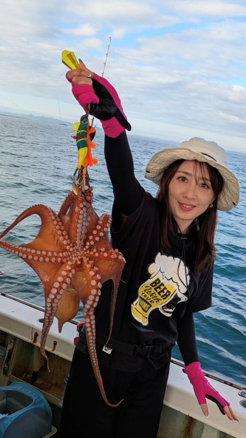 兵庫県明石市「丸松乗合船」タコの釣果