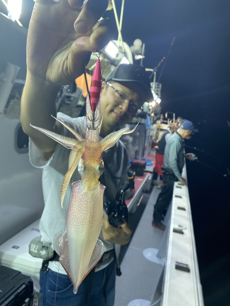 福井県美浜町の米春丸さんにケンサキイカを狙いにイカメタルへ!