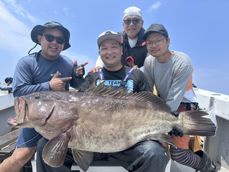 高知県室戸『万兵衛丸』泳がせ釣りでクエ釣果