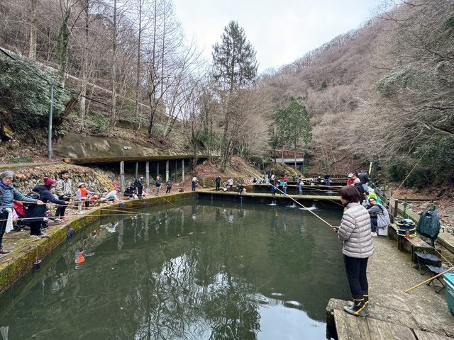 体験価値の創出へ ― JAF様との連携イベントを開催<br>千早川マス釣り体験会　実施報告